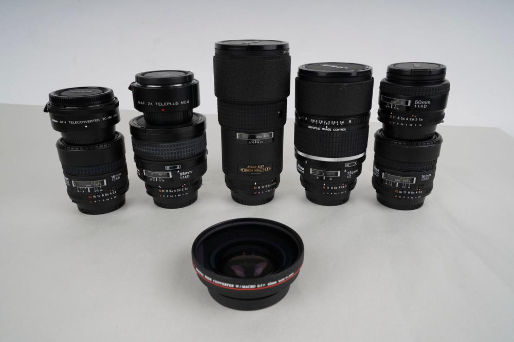 GROUP OF NIKON LENSESLenses included  335df1