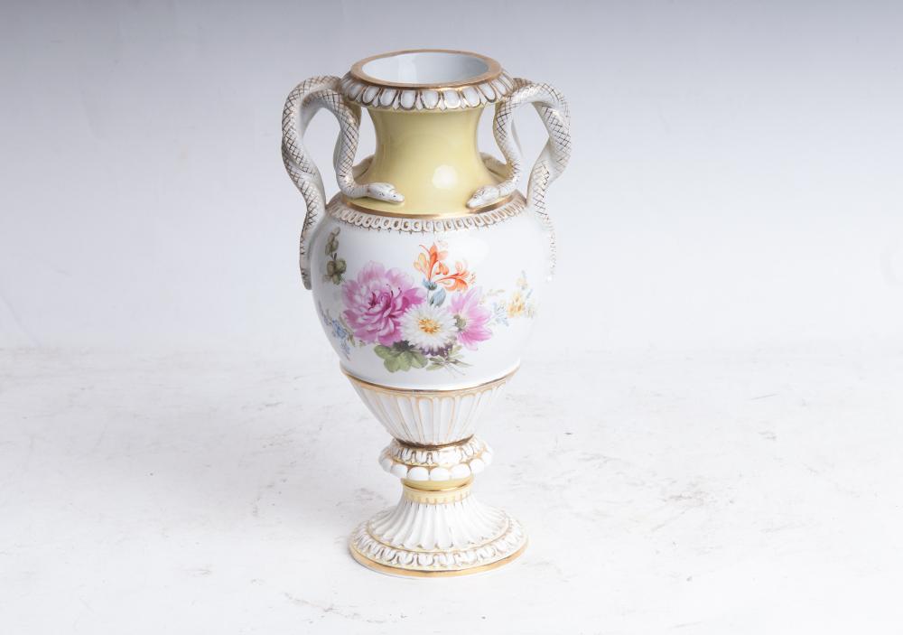 MEISSEN TWO HANDLE SNAKE URNwith 335e33