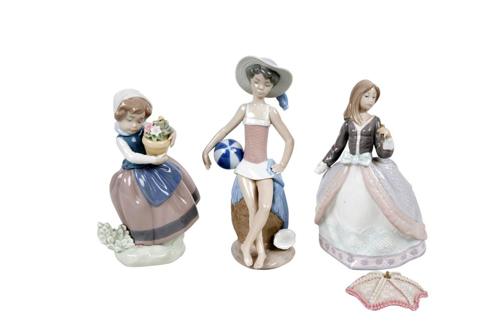 THREE LLADRO FIGURESCondition: