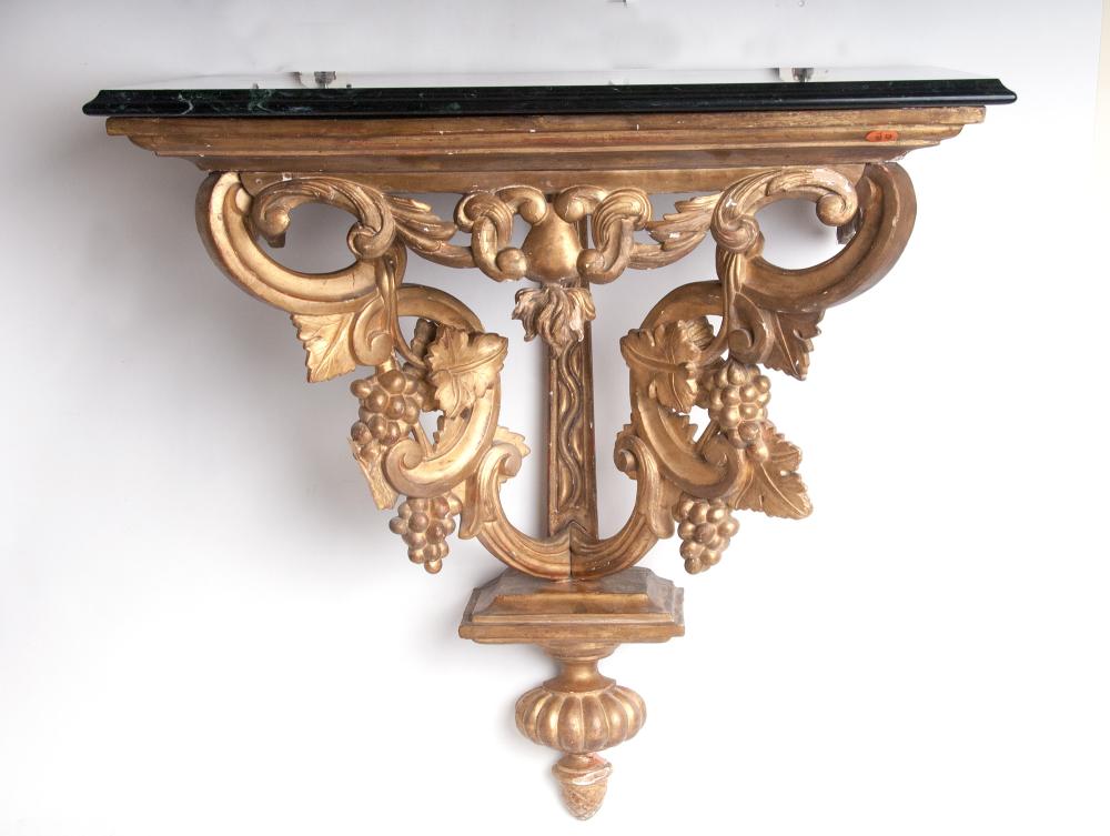 CONTINENTAL GILT CARVED MARBLE 335e46