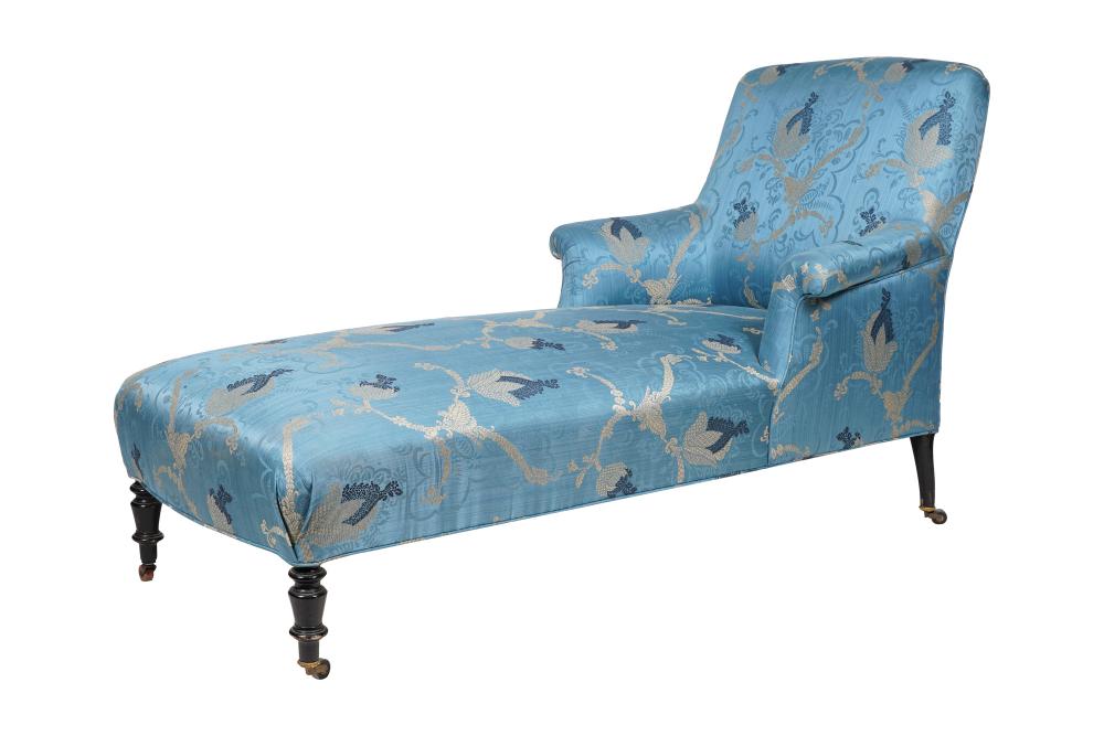 UPHOLSTERED CHAISE LOUNGEwith carved