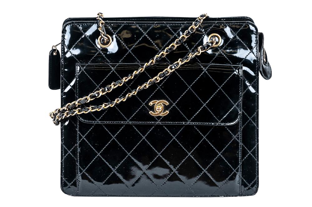 CHANEL BLACK PATENT LEATHER QUILTED