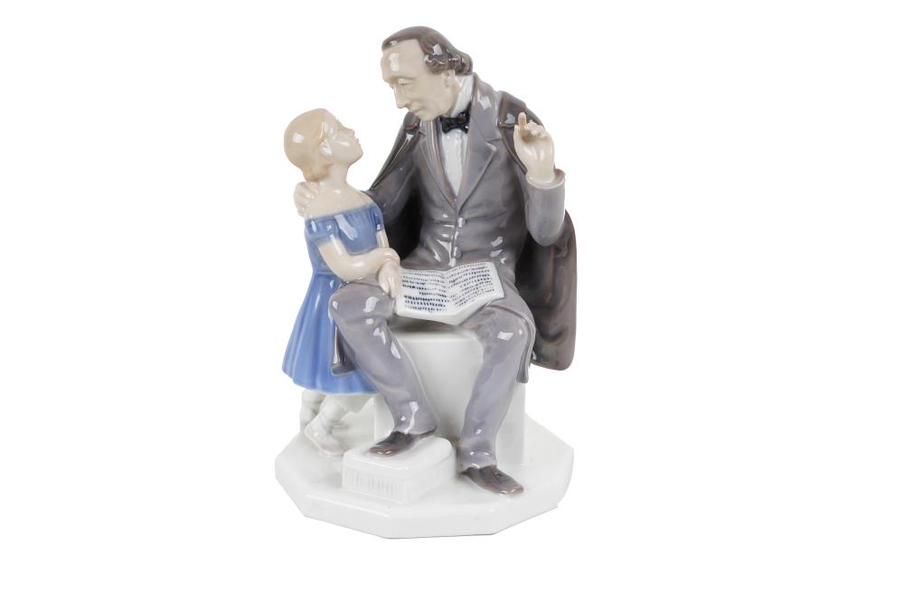 LLADRO PORCELAIN FIGURAL GROUPmarked