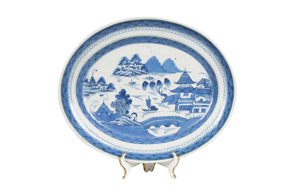 CHINESE BLUE & WHITE EXPORT PLATTERProvenance: