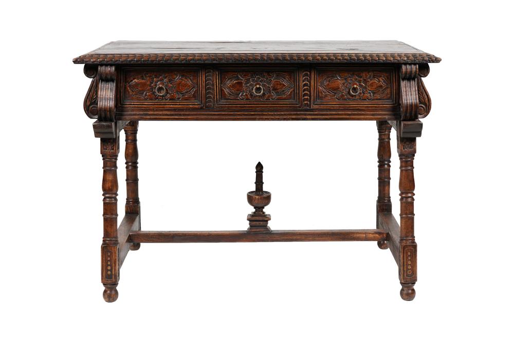 RENAISSANCE STYLE TABLEwith three 33608e