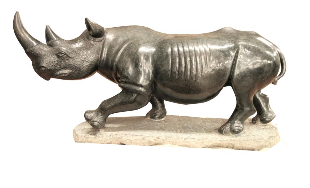 CARVED SHONA STONE RHINOCEROSon 33612a