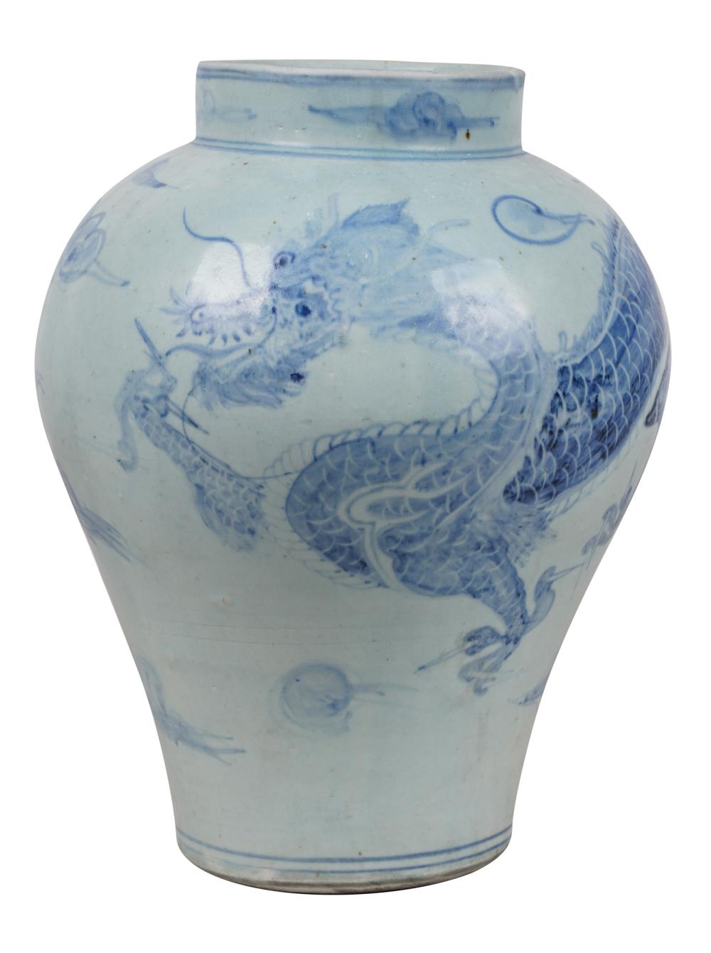 KOREAN BLUE WHITE PORCELAIN DRAGON 3362af