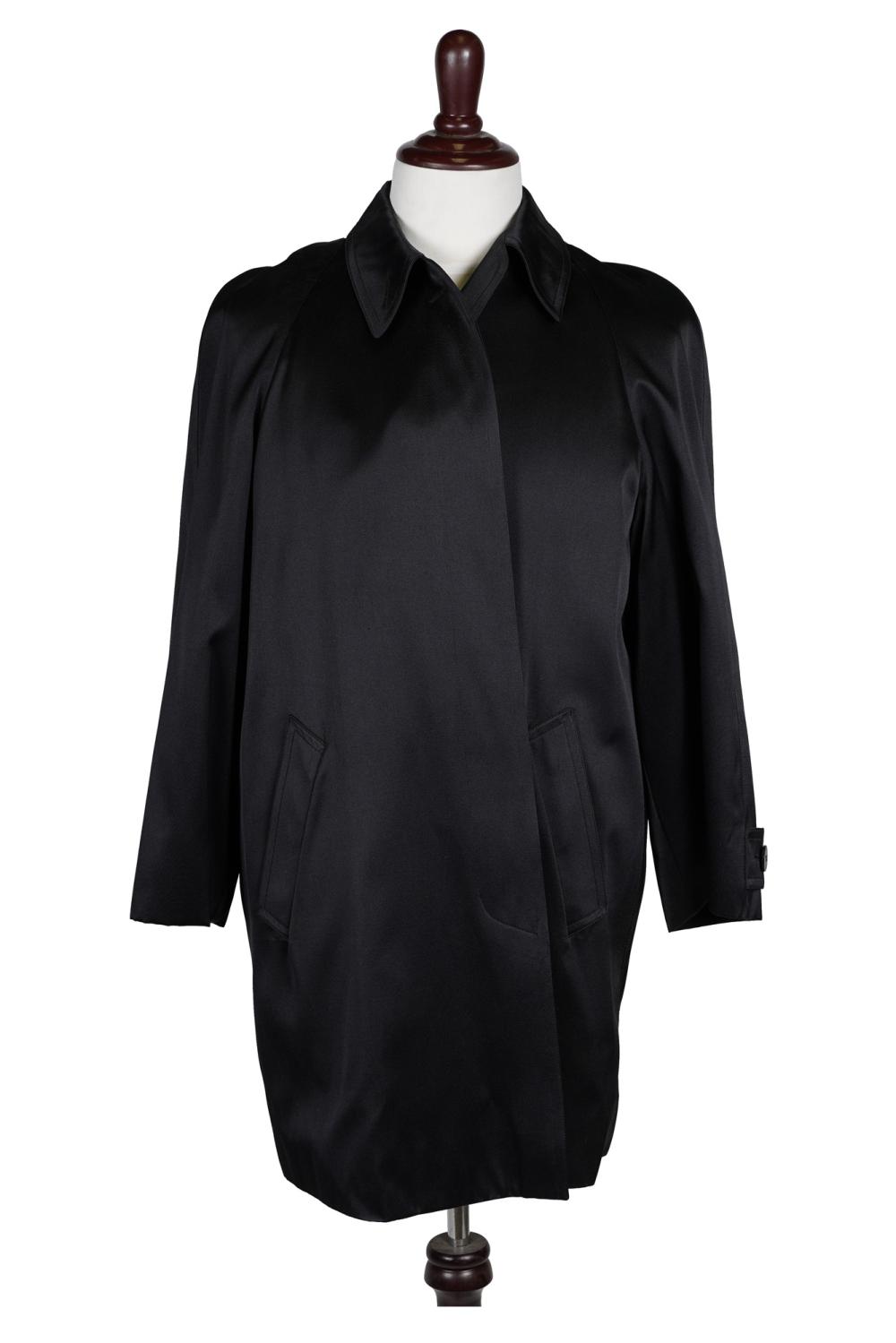 HERMES BLACK SILK COATsize: 40