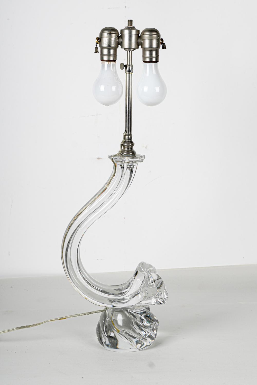 DAUM NANCY MOLDED GLASS TABLE LAMPthe 336398