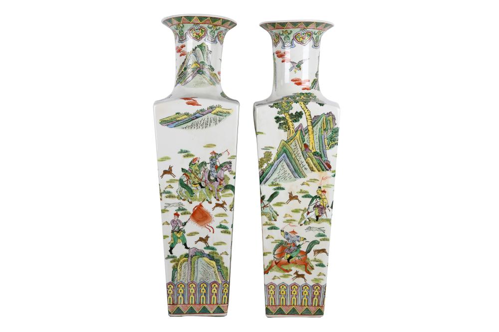 PAIR OF CHINESE FAMILLE VERTE STYLE