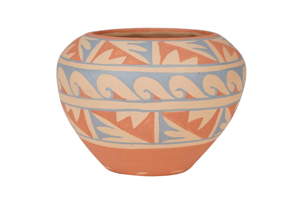 SOUTHWEST STYLE CERAMIC POTsigned 336547