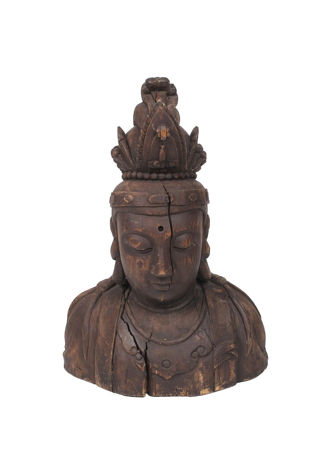 WOOD CARVED BUST OF A QUAN YINCondition  3365ba