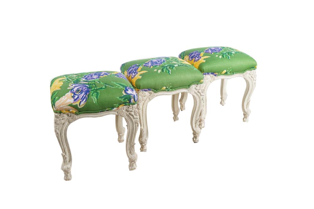 SET OF THREE PAINTED UPHOLSTERED 33667a