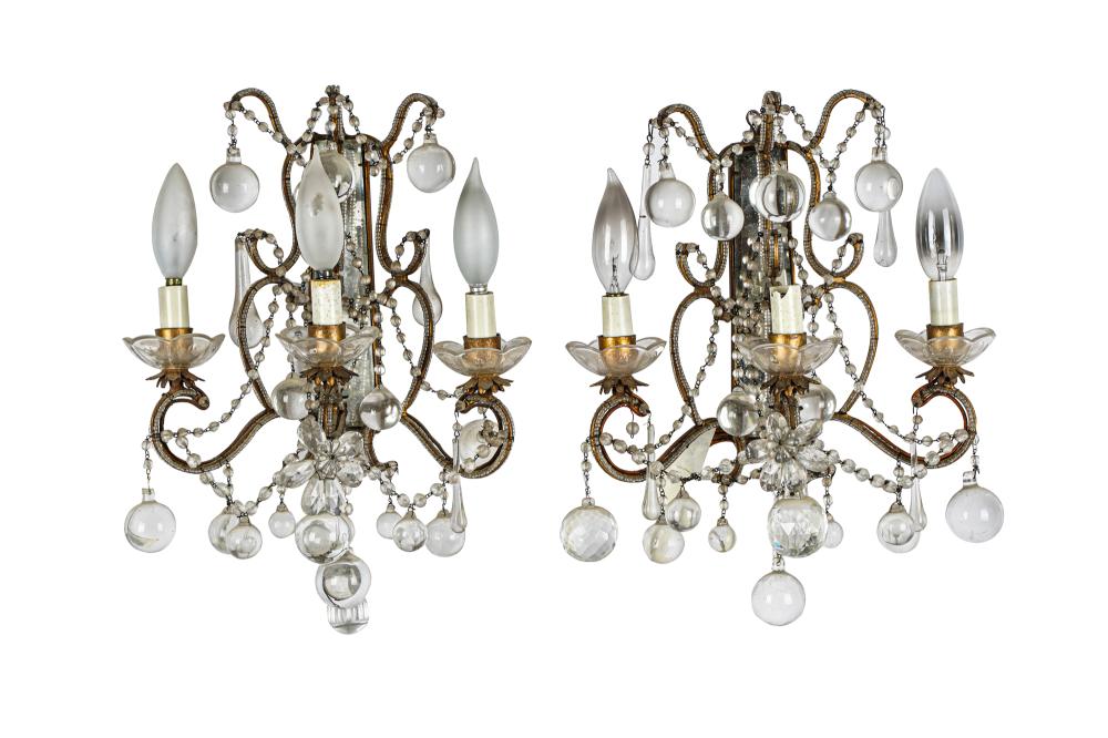 PAIR OF VENETIAN STYLE GLASS  33669f