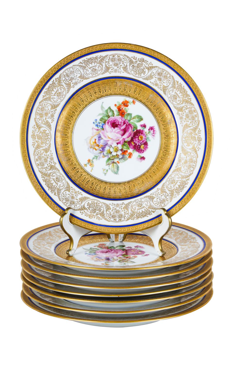 EIGHT BAVARIAN GILT PORCELAIN PLATESstamped