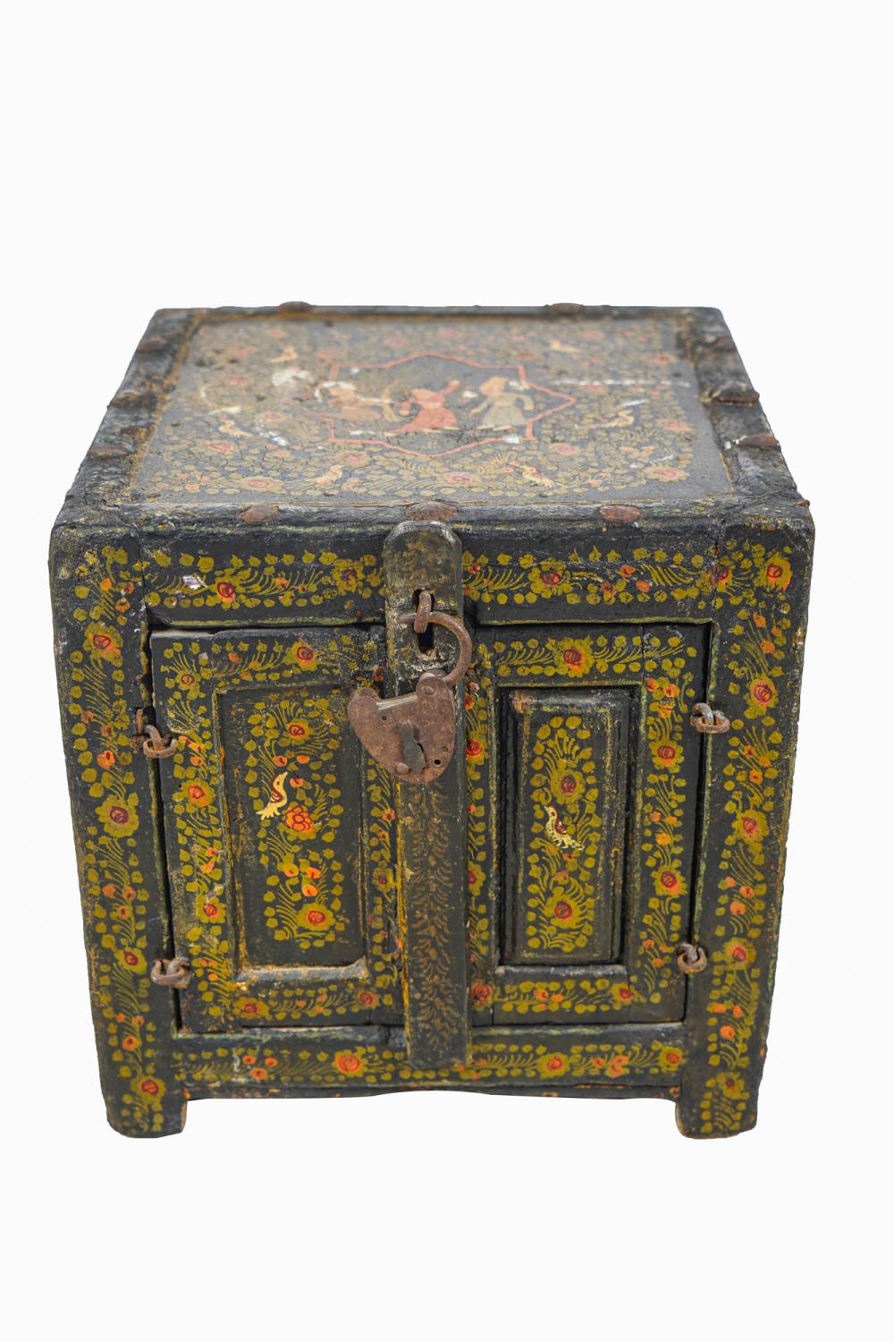 INDIAN IRON MOUNTED PAINTED BOXCondition  3367b4