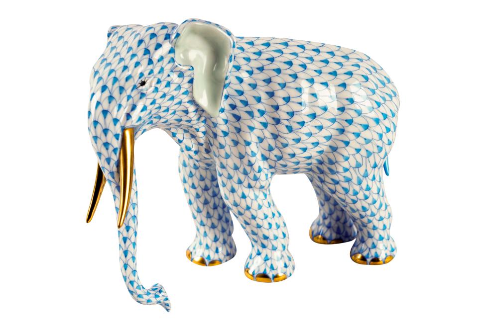 HEREND PORCELAIN BLUE FISHNET ELEPHANTblue