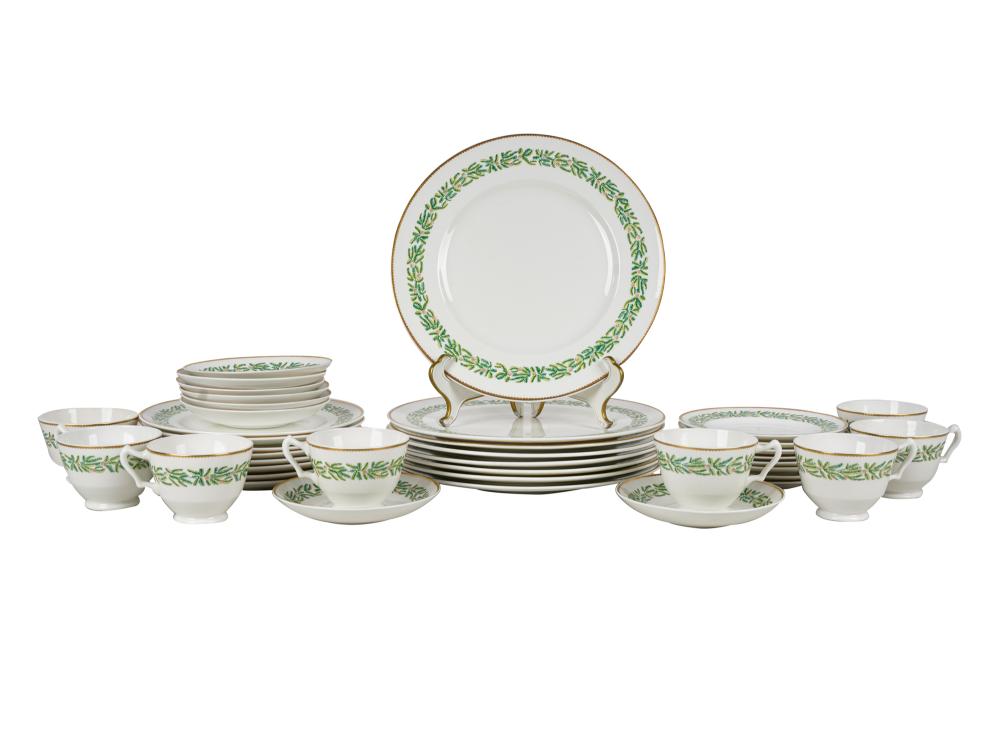 CROWN STAFFORDSHIRE PORONE CHINA SERVICEEvergreen