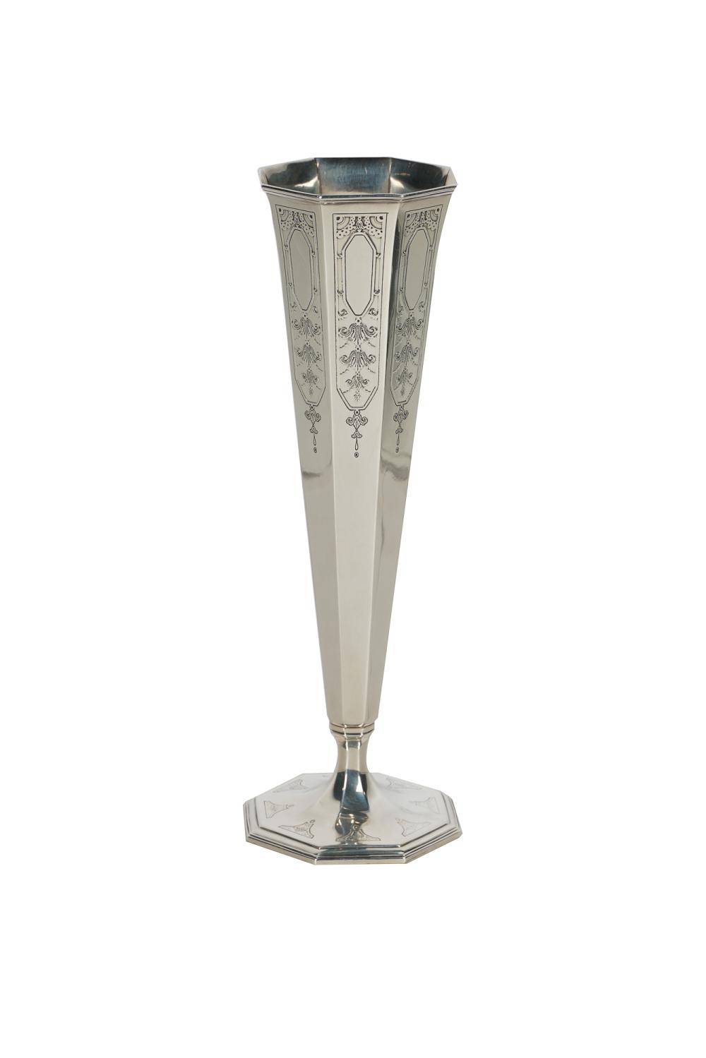 TIFFANY & CO STERLING FLUTED VASE1907