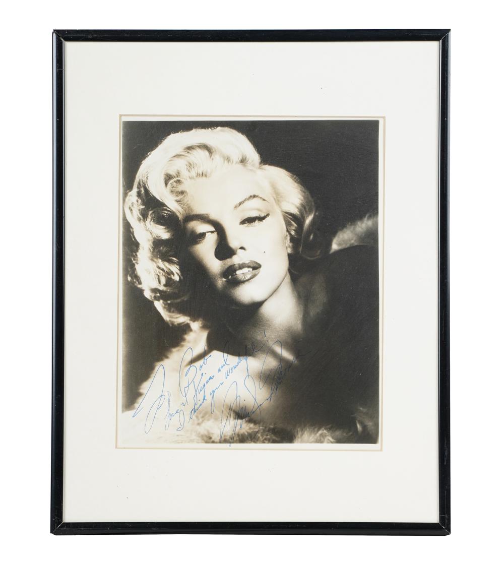 MARILYN MONROE AUTOGRAPHED PHOTOGRAPHsigned 336c0c