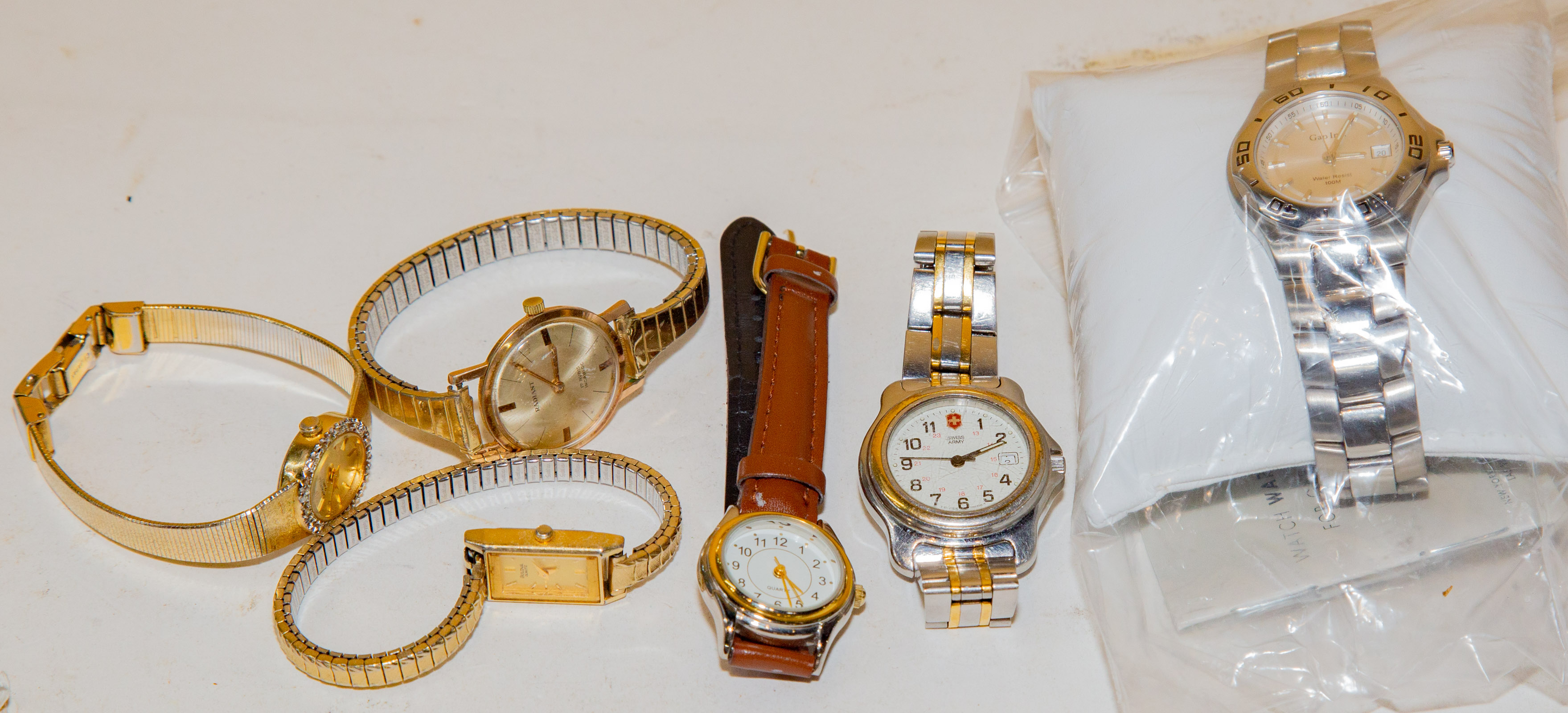 A COLLECTION OF WATCHES Including 334582