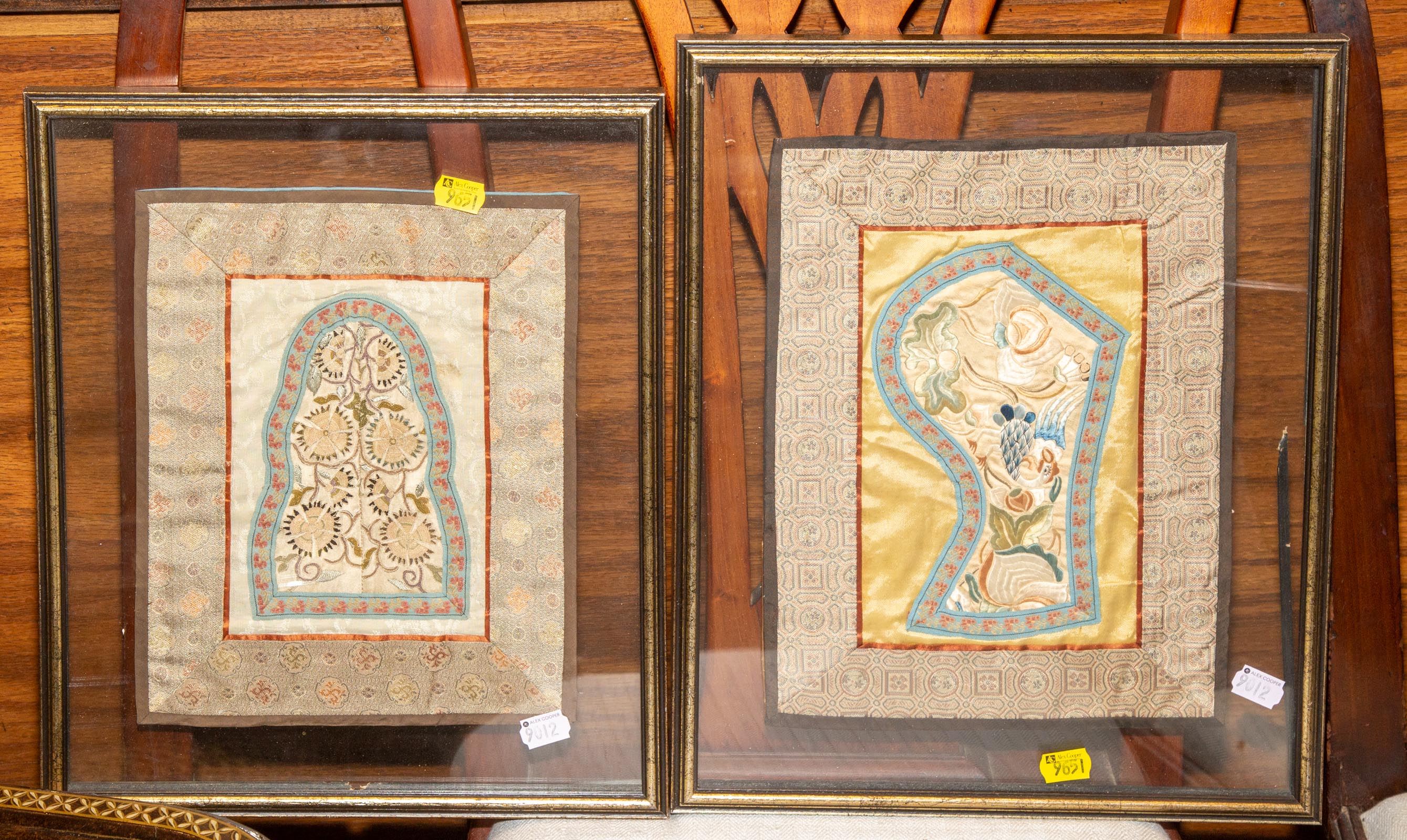 TWO FRAMED CHINESE SILK EMBROIDERIES 334653
