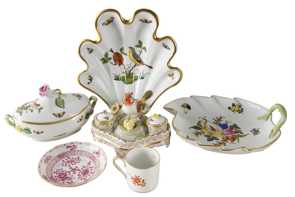 SIX HEREND PORCELAIN PIECEScomprising: