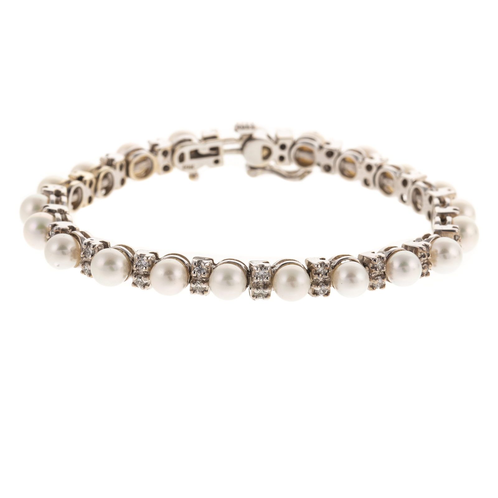 A 14K PEARL DIAMOND LINE BRACELET 334889