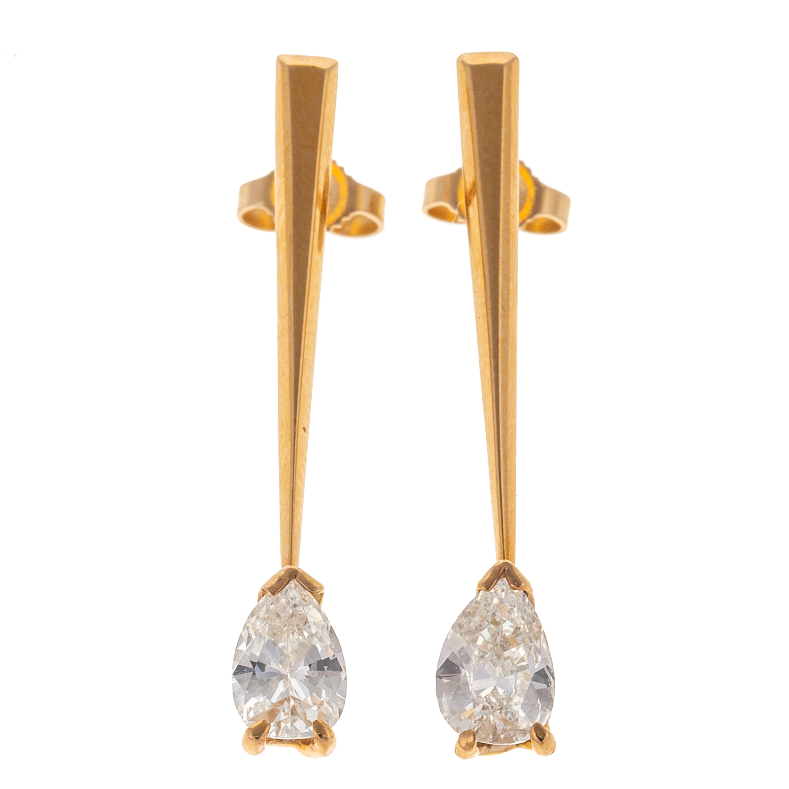 A PAIR OF 1 25 CTW PEAR DIAMOND 33491c