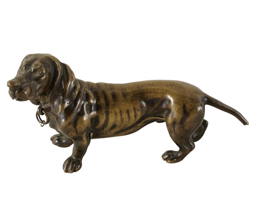 PATINATED BRONZE FIGURE OF A DACHSHUNDunsigned;