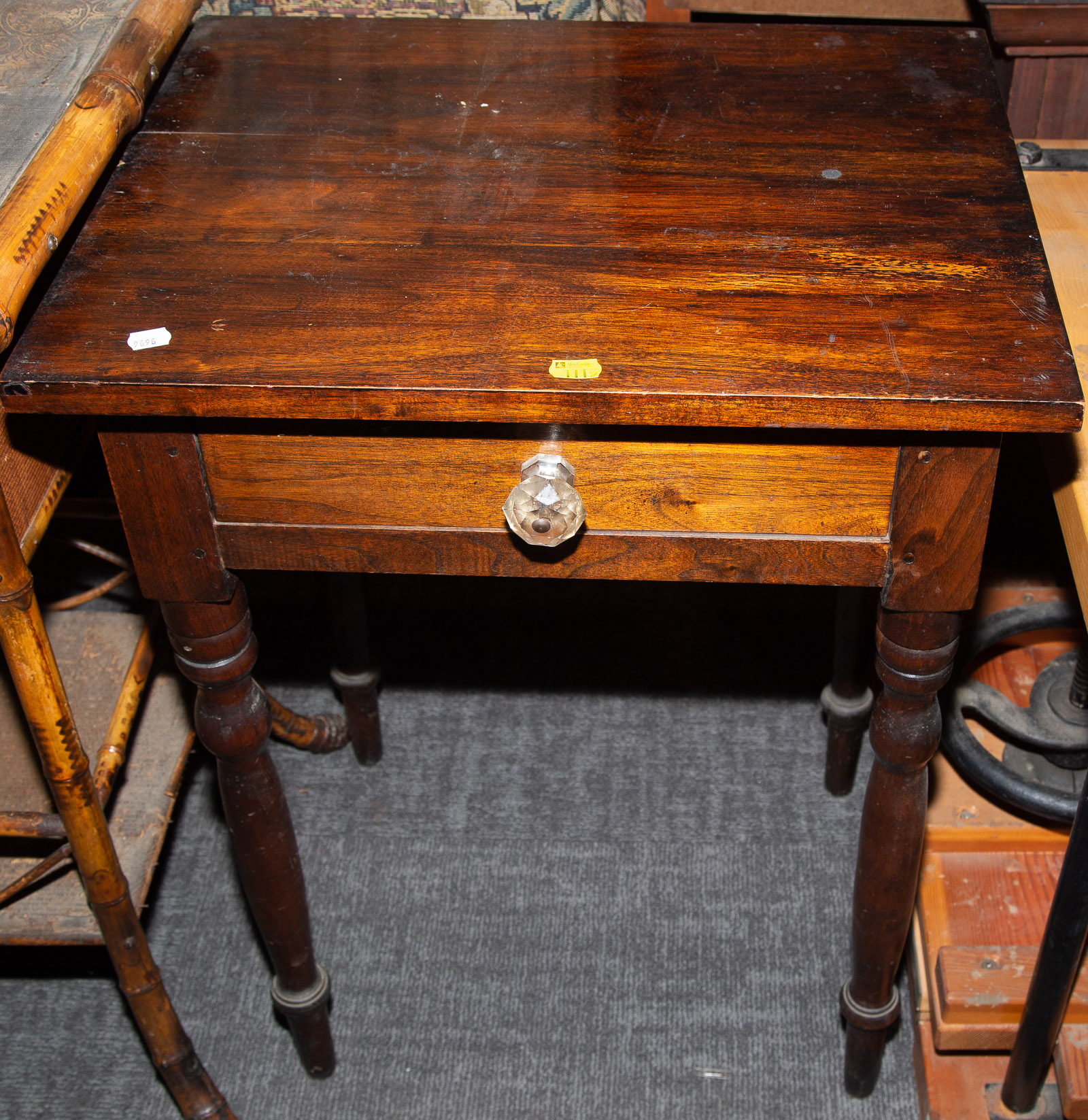 FEDERAL STYLE SINGLE-DRAWER STAND