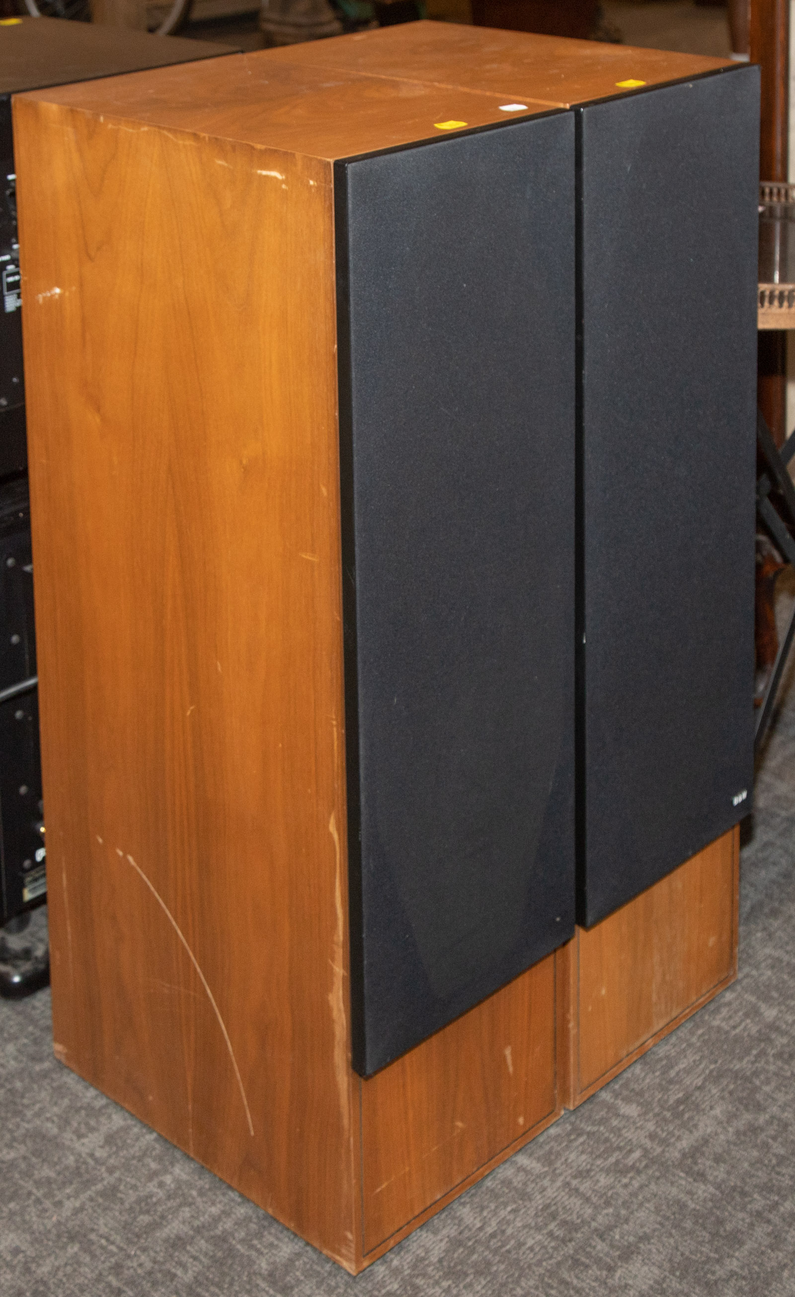 A PAIR OF B W MATRIX 3 SPEAKERS 334c8c