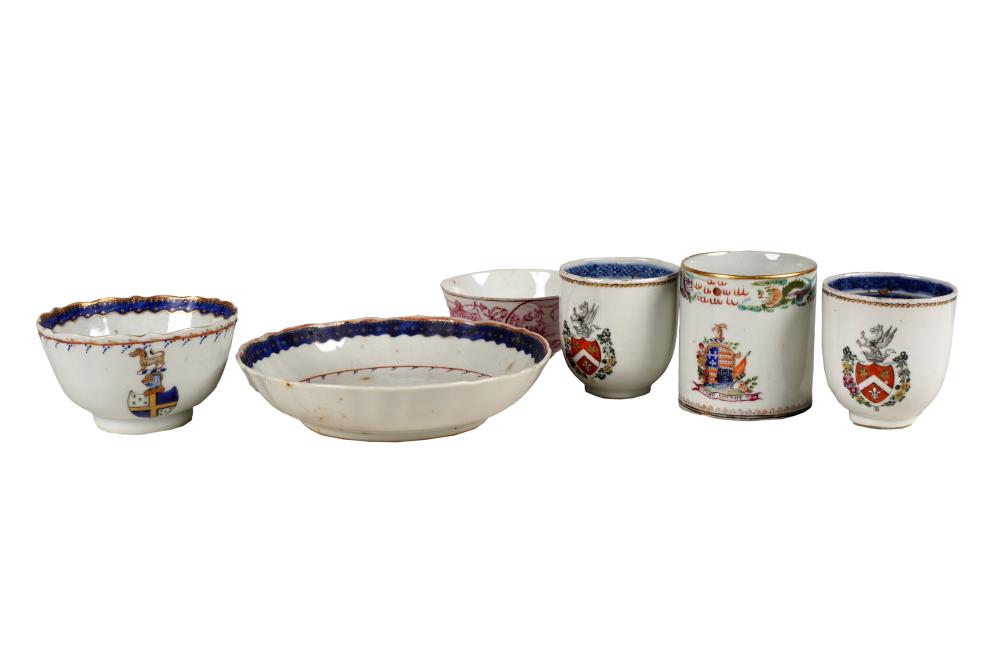 GROUP OF CHINESE EXPORT PORCELAINcomprising 334ced