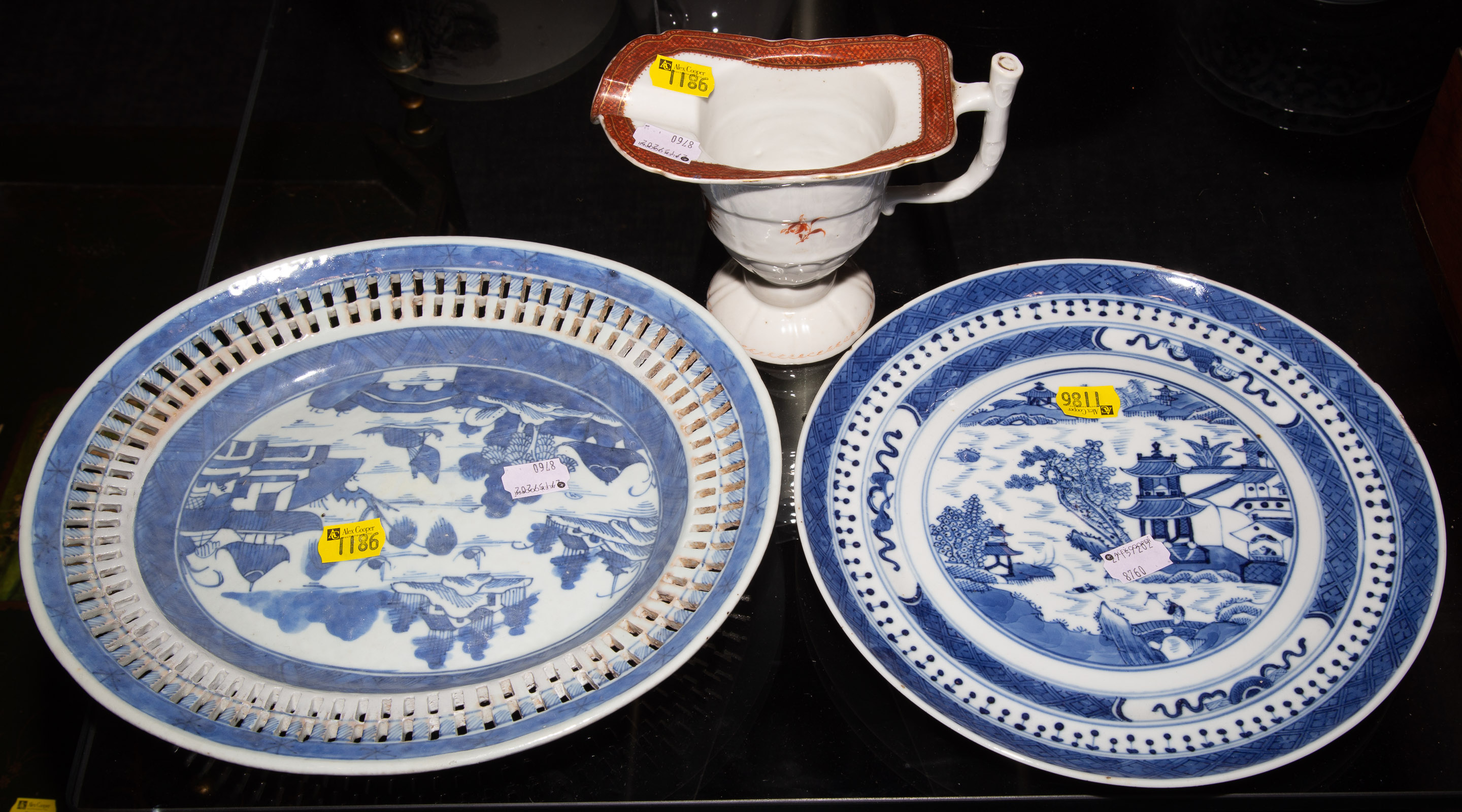 THREE PIECES OF CHINESE EXPORT 334d15