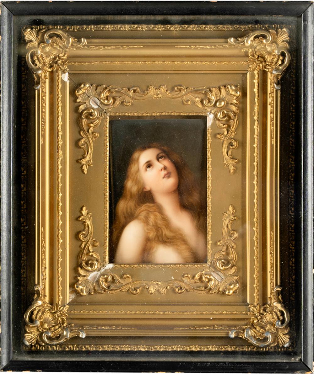 ENAMELED PORCELAIN PLAQUE OF MARY 334e26