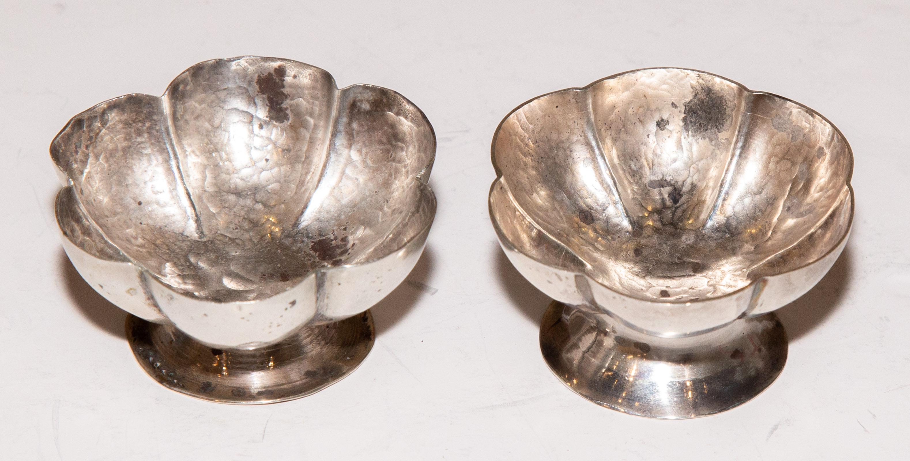 PAIR OF MEXICAN STERLING SALTS 334e55