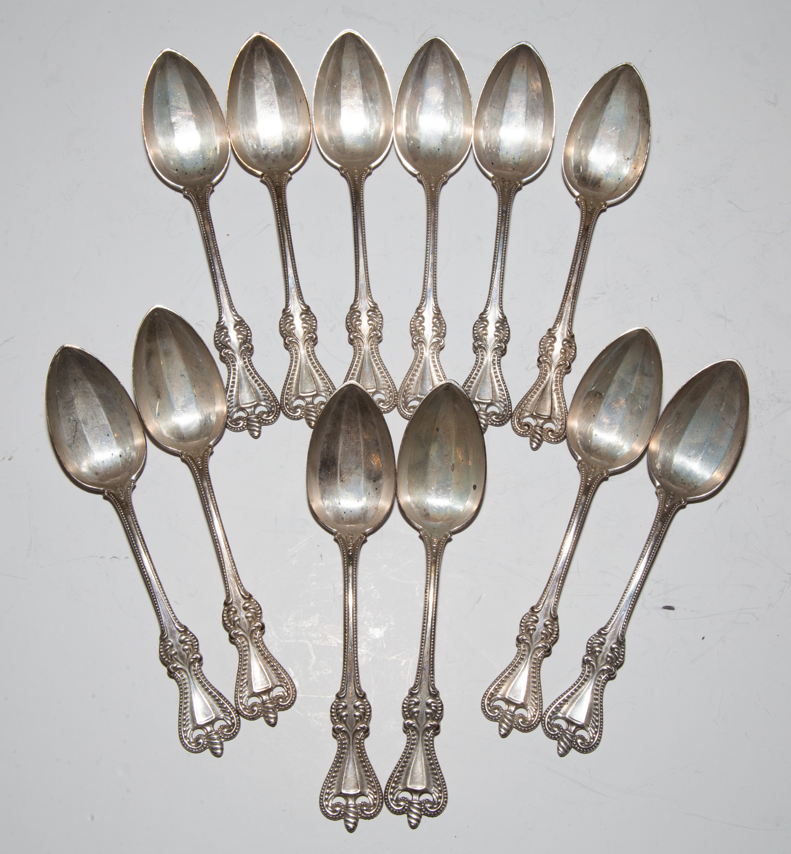 TWELVE TOWLE STERLING OLD COLONIAL  334e63