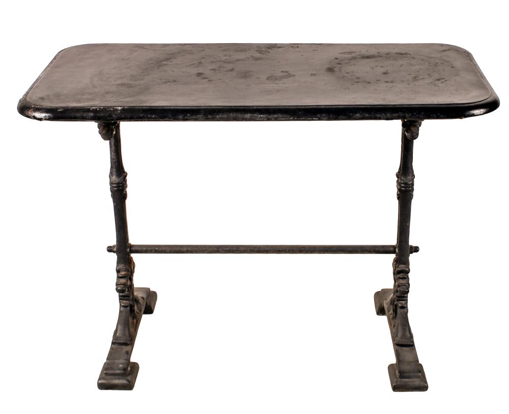 PAINTED IRONWORK TABLECondition  334e9b