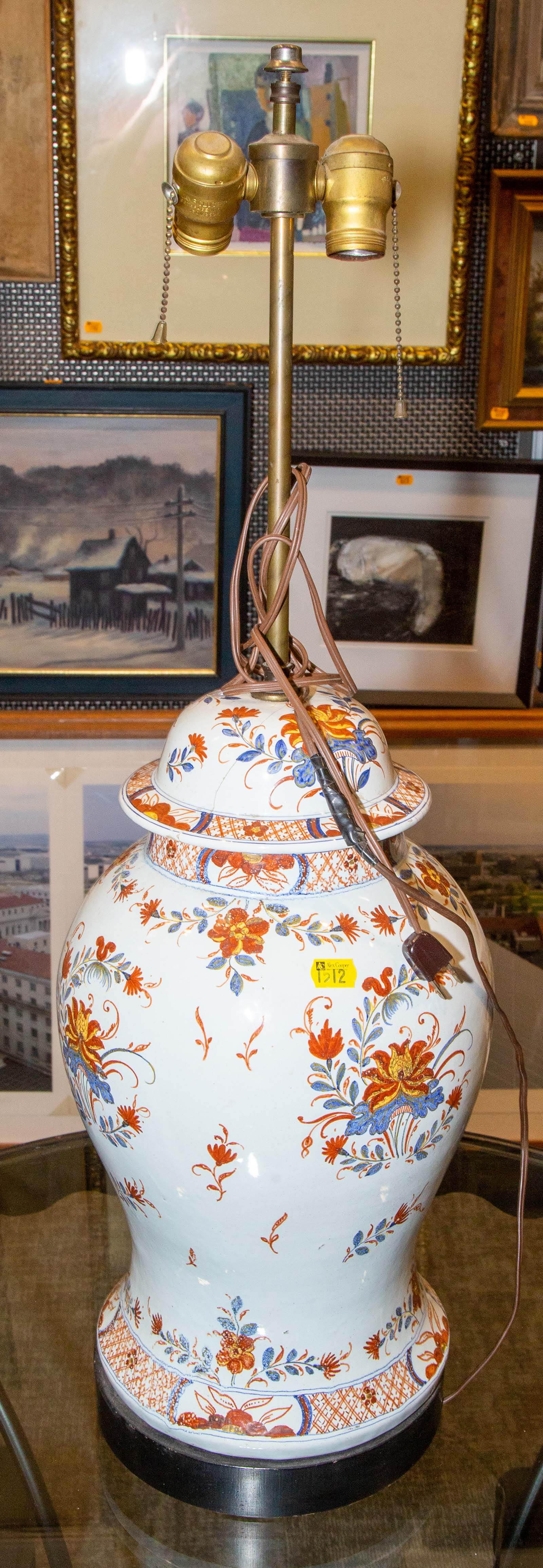 DELFT STYLE TABLE LAMP Approximately 33500c