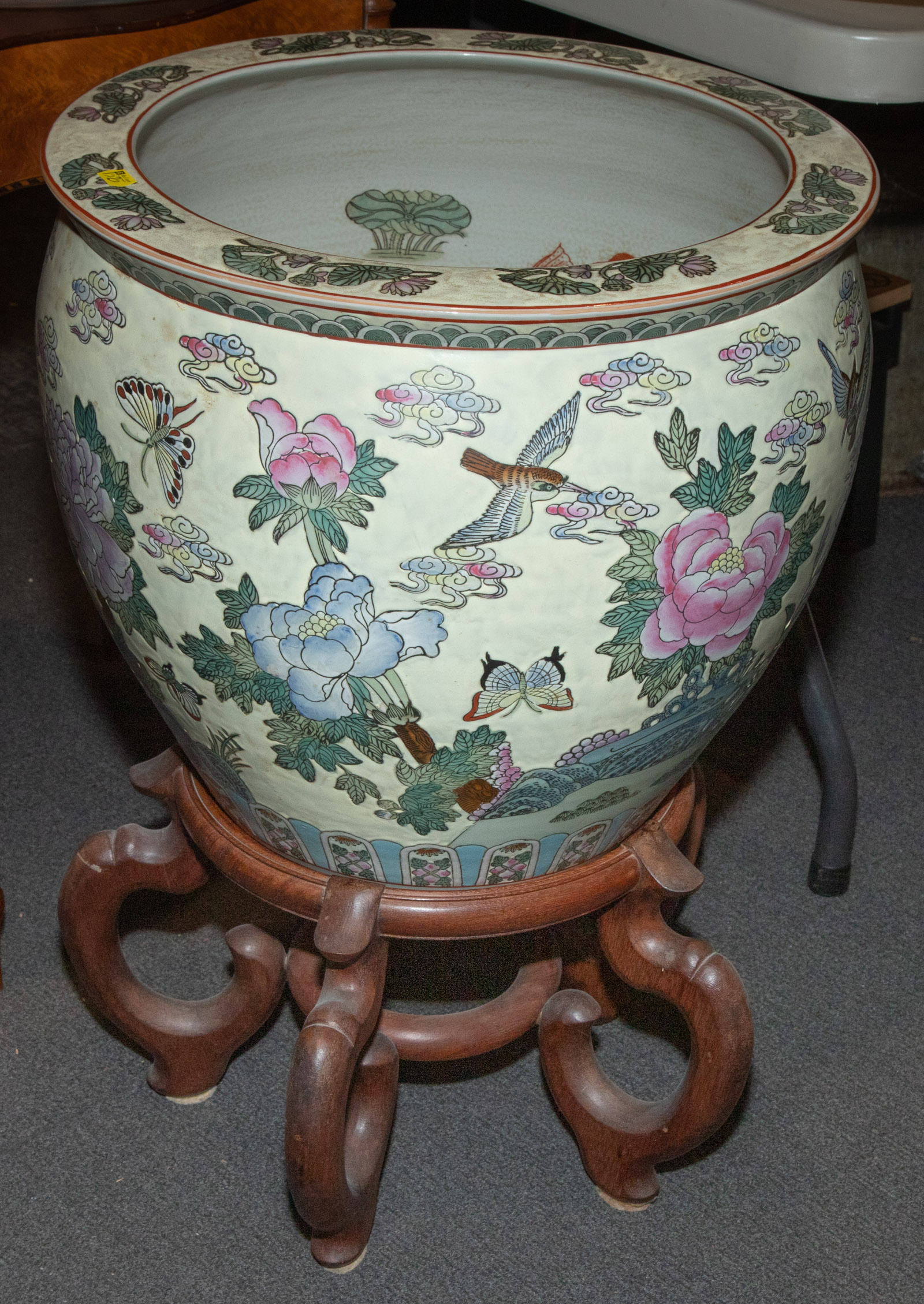 CHINESE FAMILLE ROSE PORCELAIN