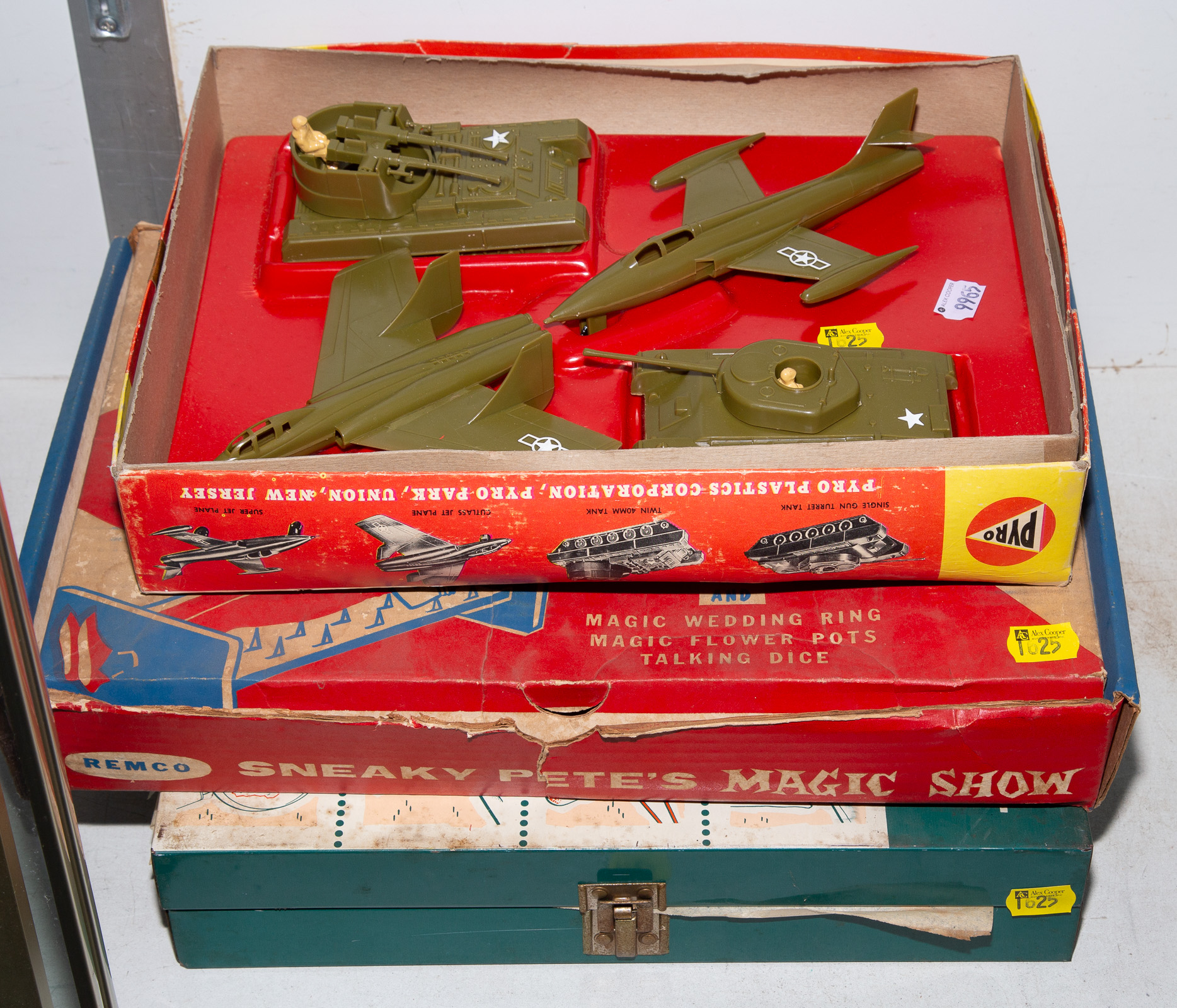 THREE VINTAGE BOXED TOYS Includes