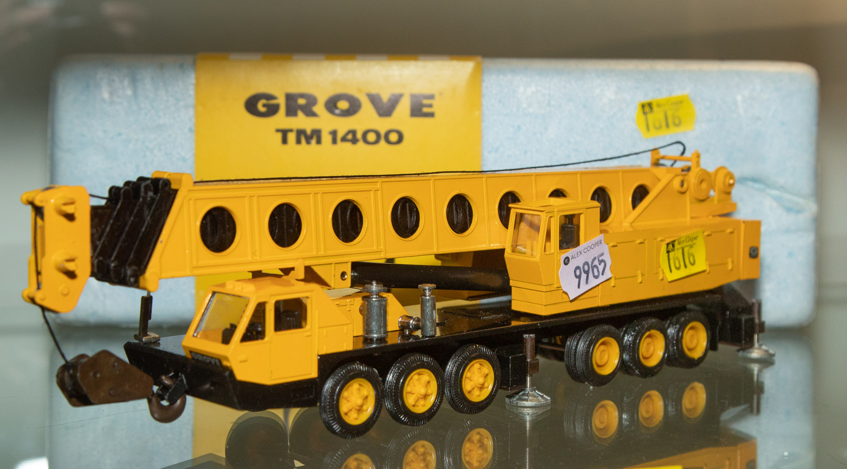 GROVE TM 1400 MOBILE TOY CRANE