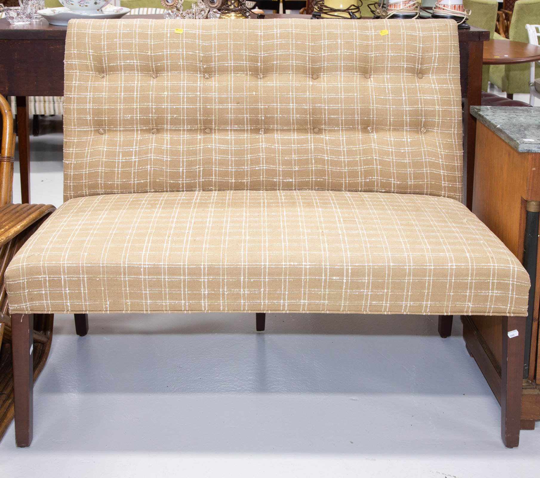 CONTEMPORARY UPHOLSTERED BENCH 335139