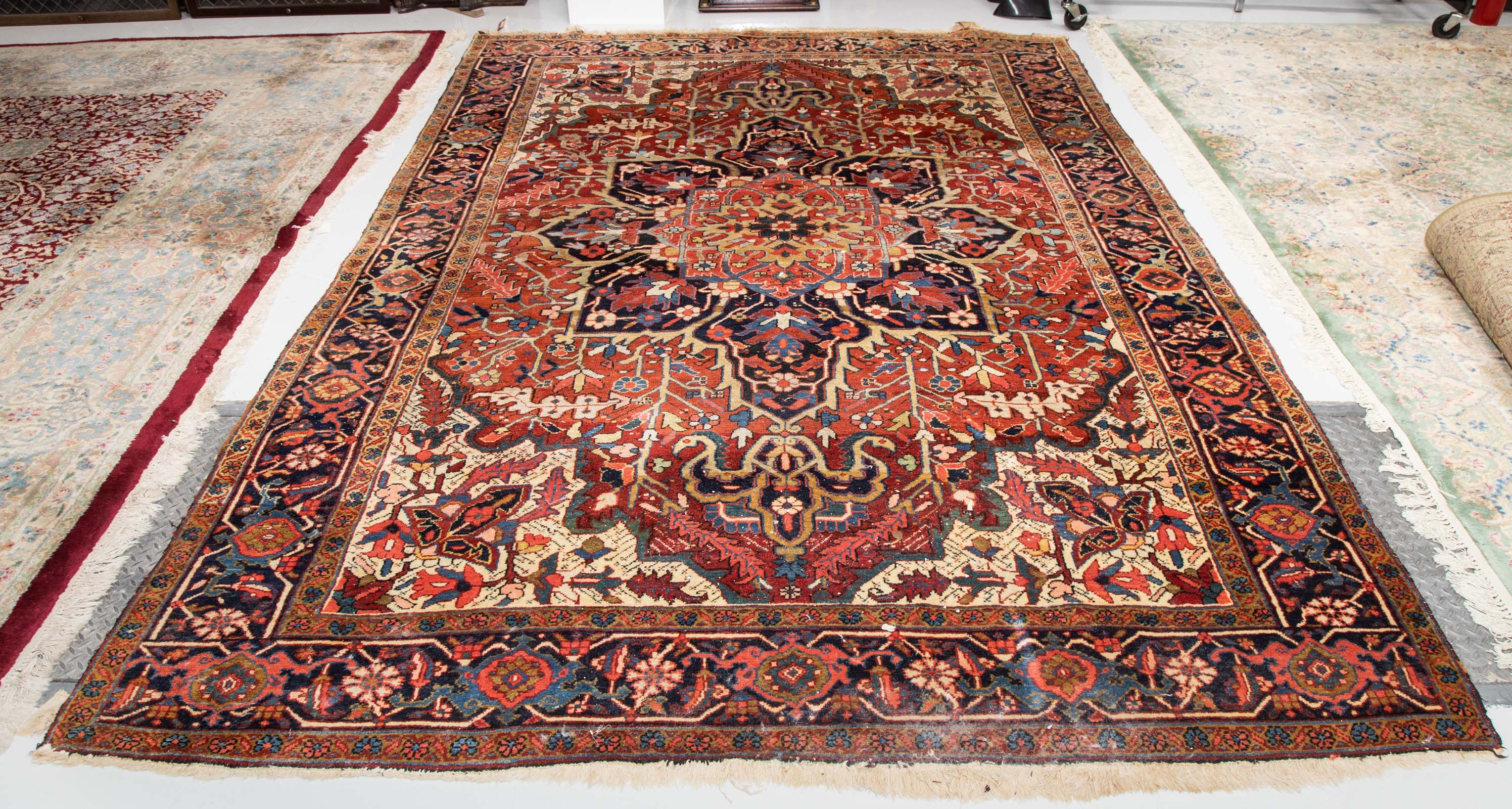 SEMI ANTIQUE HERIZ RUG PERSIA  335219