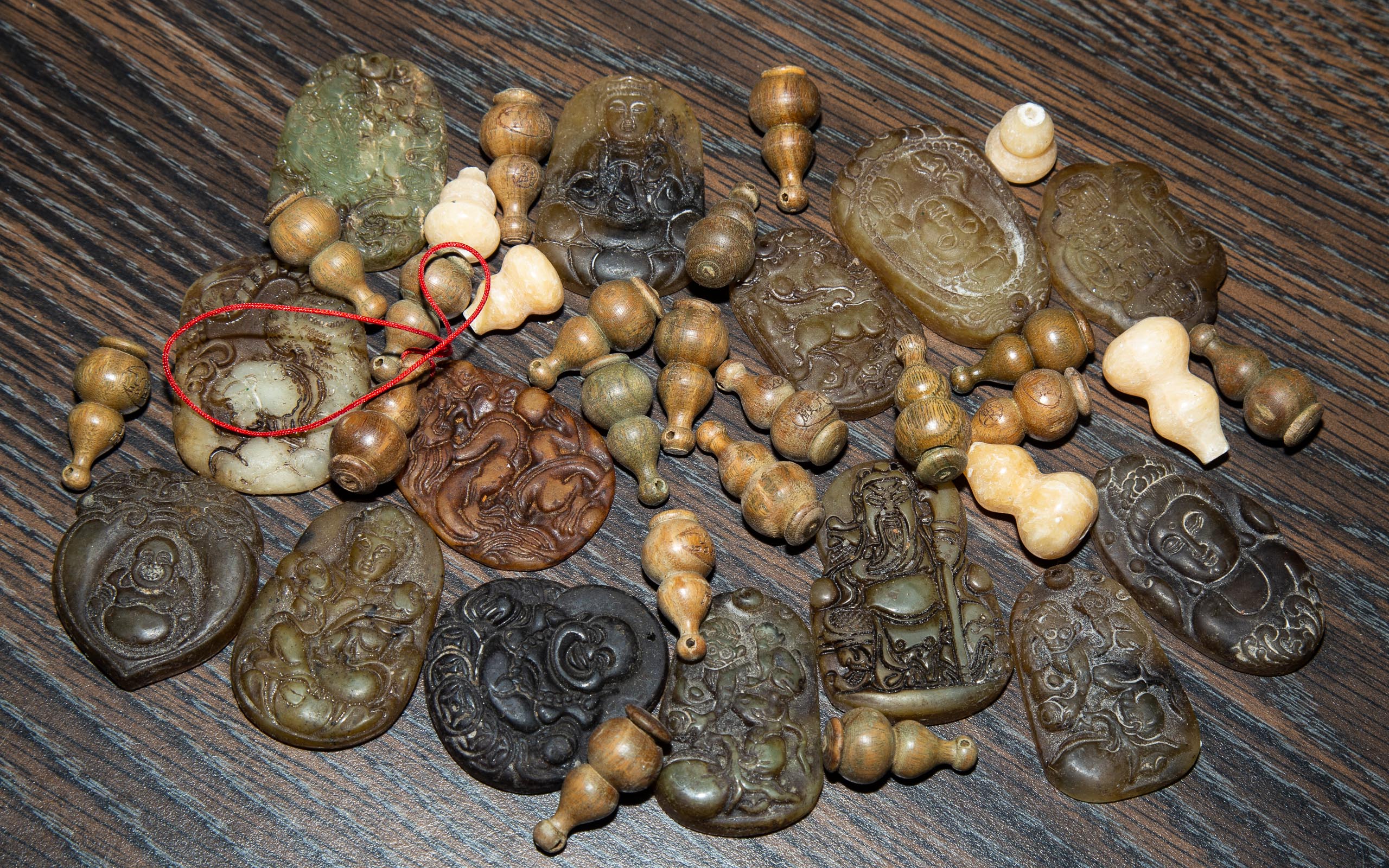 SELECTION OF CHINESE CARVED STONE