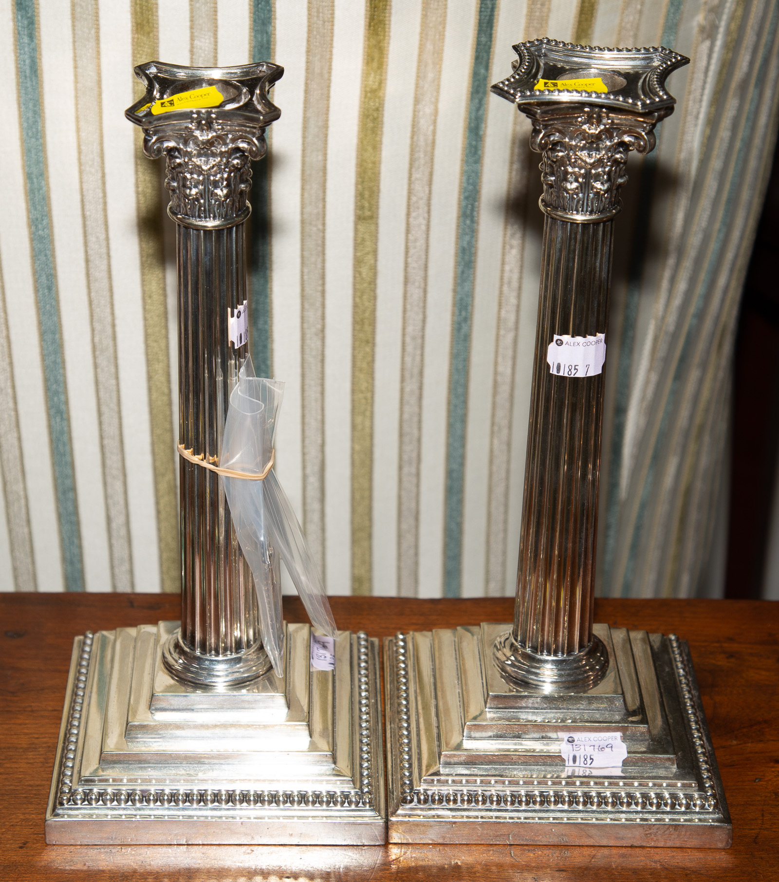 A PAIR OF SILVER PLATED CORINTHIAN 3352c6