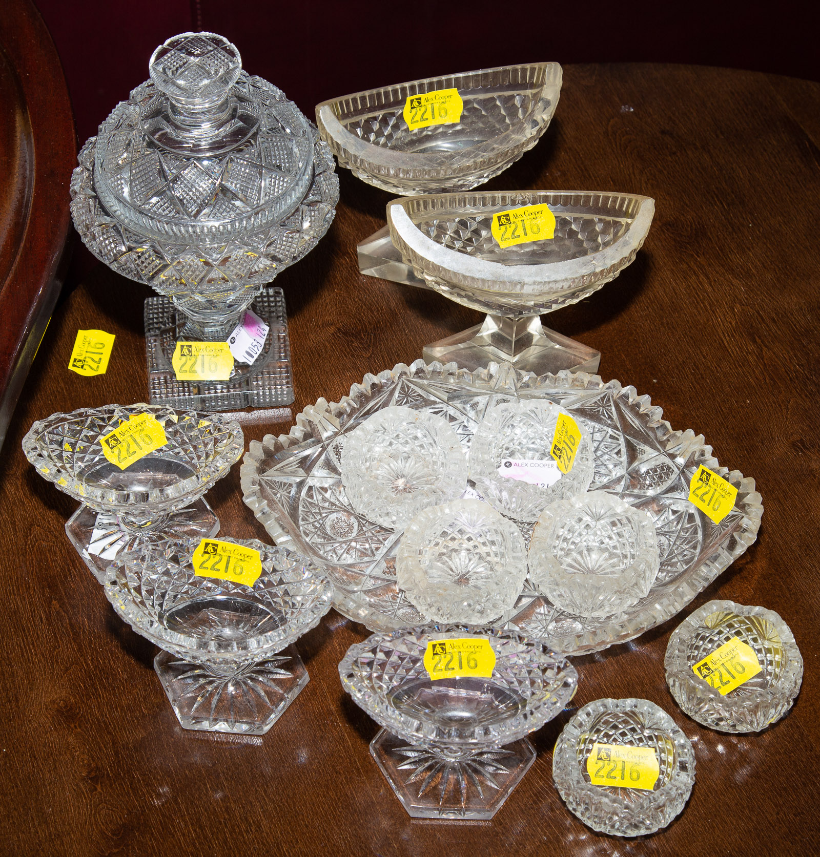 COLLECTION OF CUT GLASS TABLEWARE 33537e