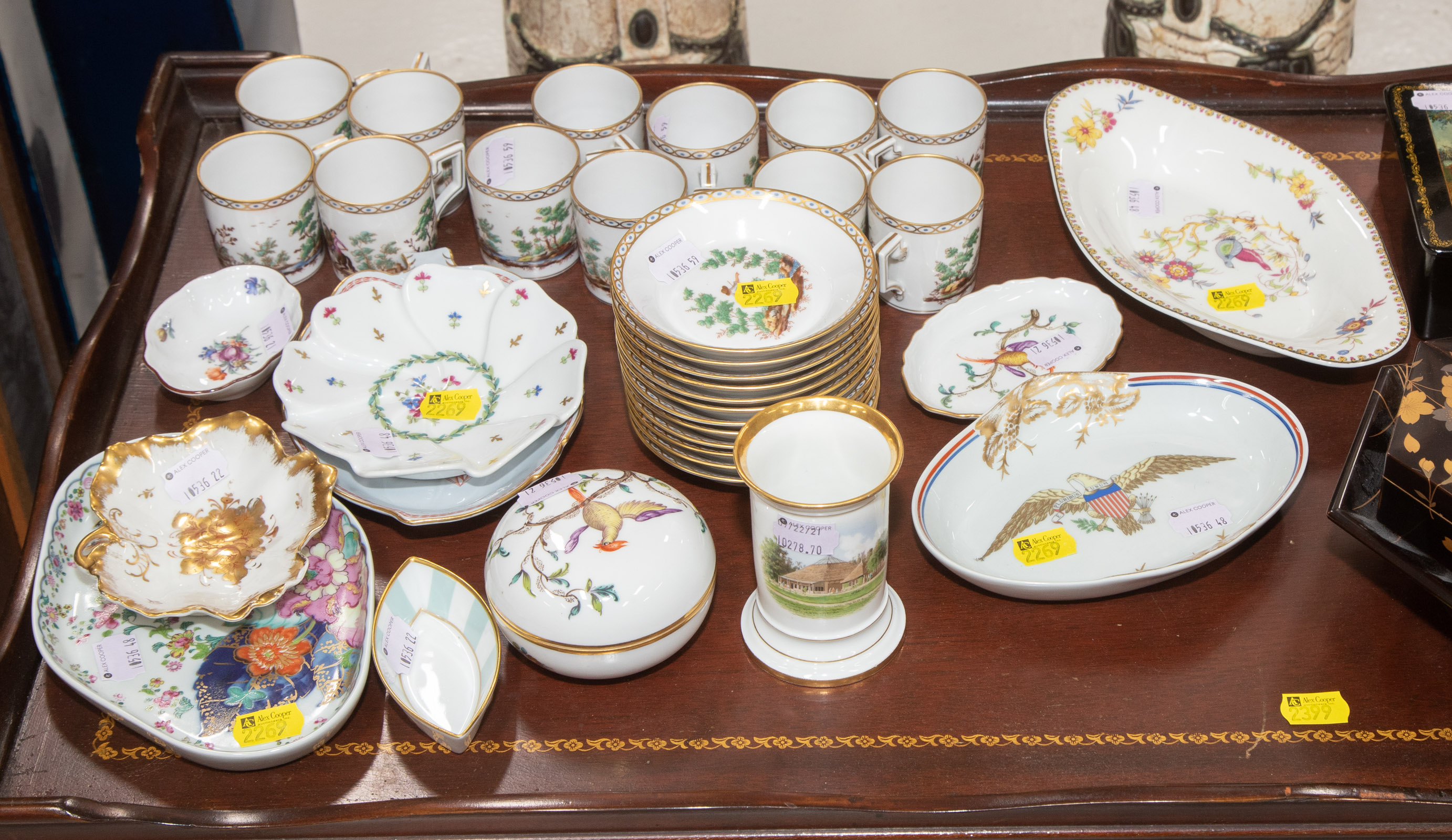 ASSORTED CHINA & DECORATIVE ITEMS