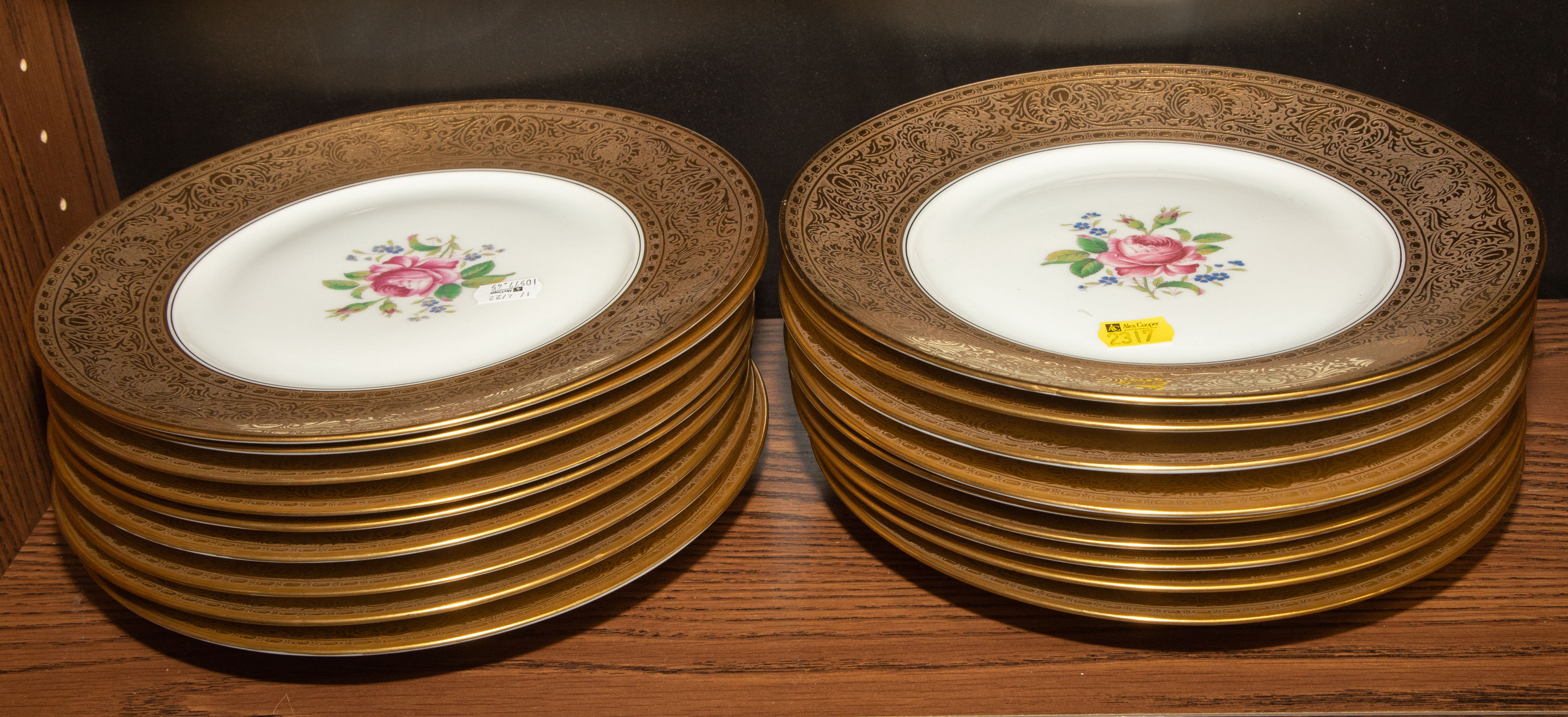 18 CZECH DINNER SERVICE PLATES 337bfb