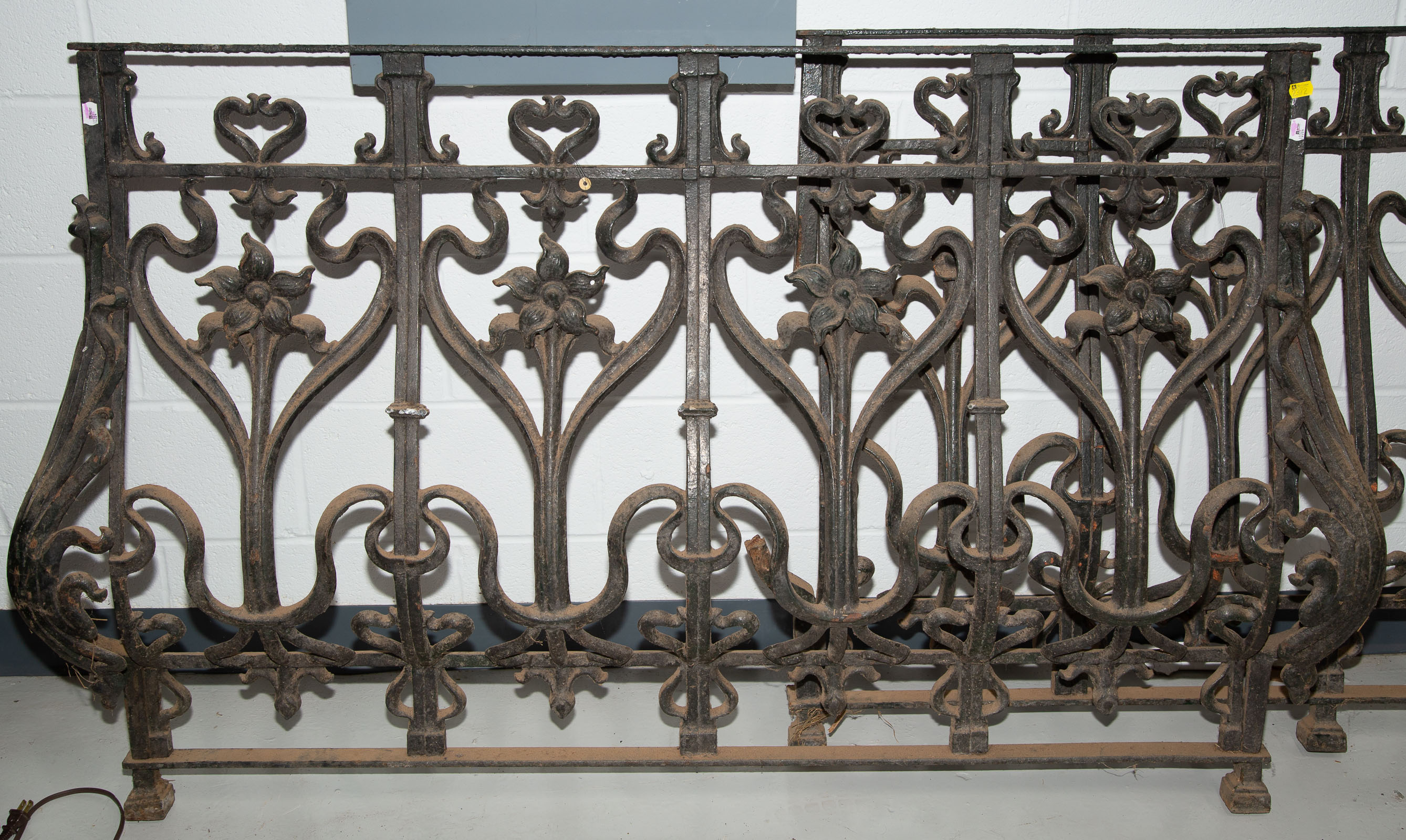 ART NOUVEAU STYLE CAST IRON BALUSTRADE 337c2f